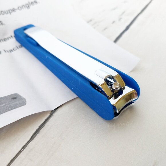 Avon Toenail Clipper with Magnifier New Footworks Pedicure Kit + Nail Brush - Picture 8 of 12